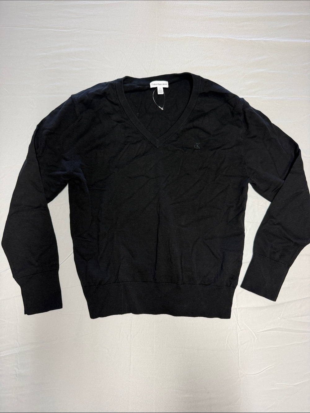 NWOT - Calvin Klein Women’s Black V-Neck Sweater - Size XL